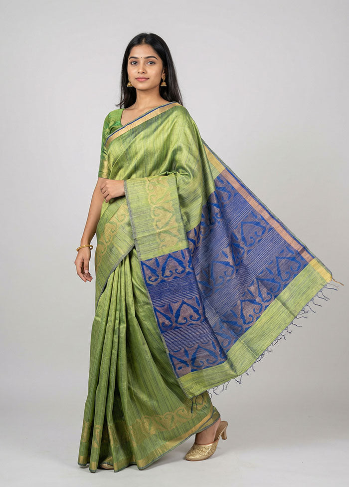 Green Handloom Matka Pure Silk Saree With Blouse Piece