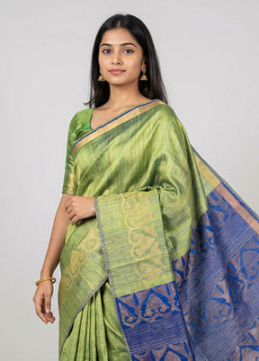 Green Handloom Matka Pure Silk Saree With Blouse Piece