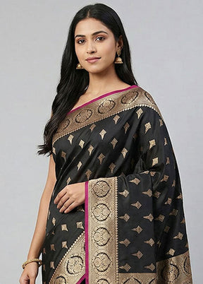 Black Banarasi Silk Saree With Blouse Piece