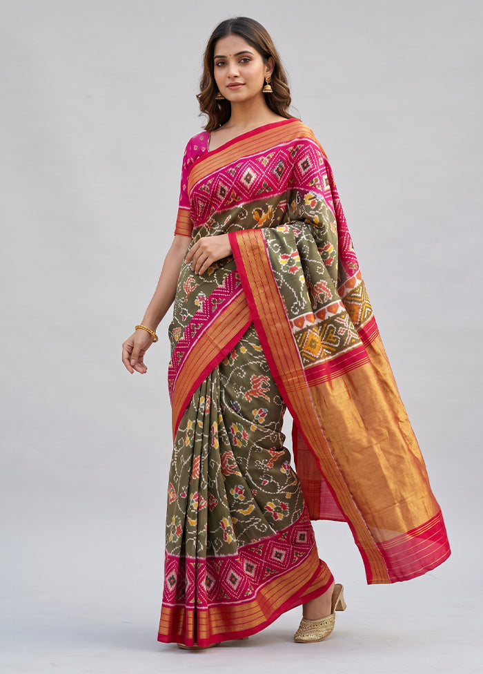 Grey Handloom Ikkat Pure Silk Saree With Blouse Piece