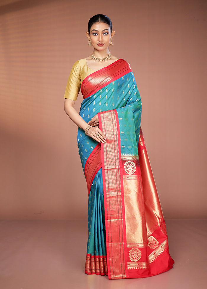 Green Kanjivaram Silk Saree With Blouse Piece