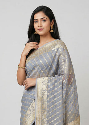 Grey Kora Silk Saree With Blouse Piece