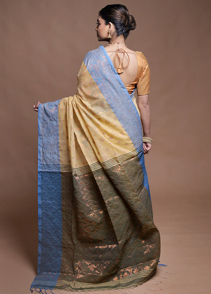 Cream Cotton Saree With Blouse Piece