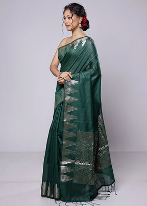 Green Cotton Saree With Blouse Piece