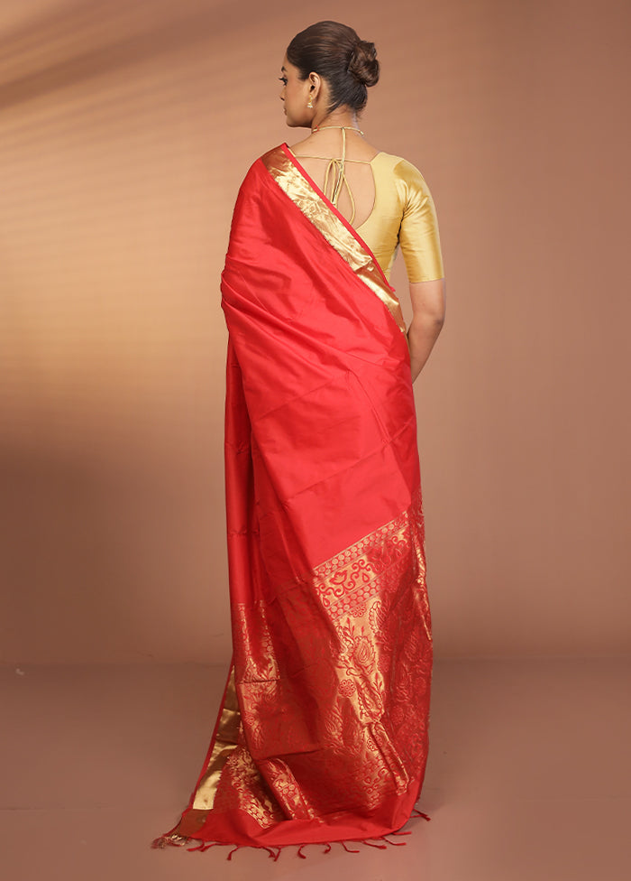 Red Kanjivaram Silk Saree With Blouse Piece