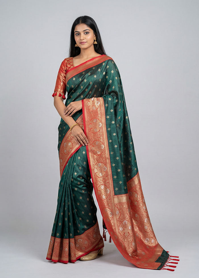 Green Dupion Silk Saree With Blouse Piece