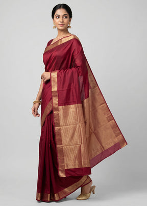 Maroon Handloom Kanjivaram Pure Silk Saree With Blouse Piece