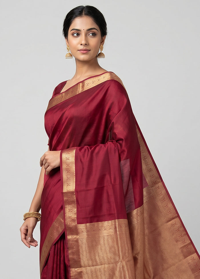 Maroon Handloom Kanjivaram Pure Silk Saree With Blouse Piece