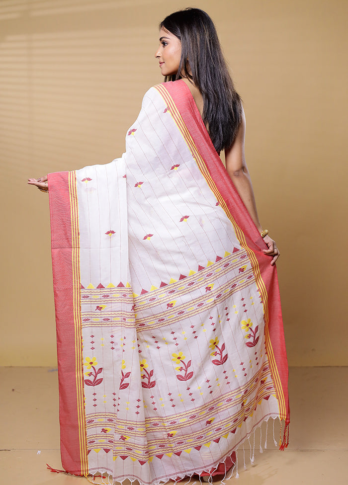 Cream Cotton Saree With Blouse Piece