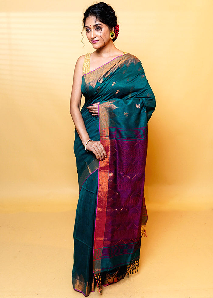 Green Cotton Saree With Blouse Piece
