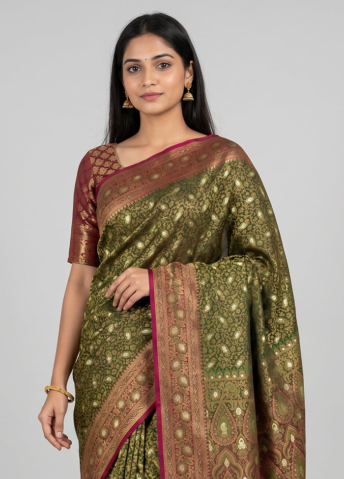Green Tanchoi Silk Saree With Blouse Piece