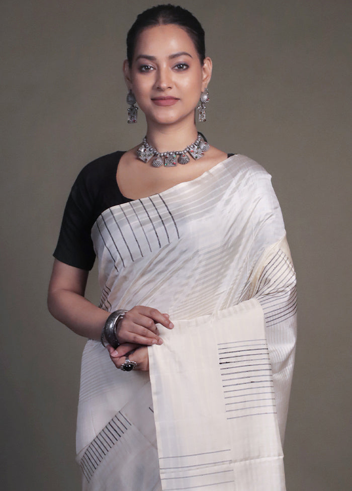 Cream Handloom Kanjivaram Pure Silk Saree With Blouse Piece