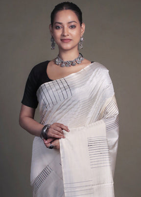 Cream Handloom Kanjivaram Pure Silk Saree With Blouse Piece