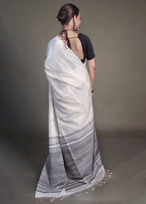 Cream Handloom Kanjivaram Pure Silk Saree With Blouse Piece