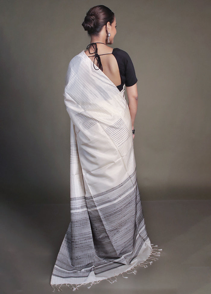 Cream Handloom Kanjivaram Pure Silk Saree With Blouse Piece