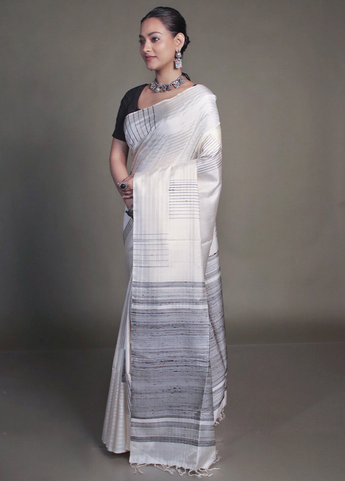 Cream Handloom Kanjivaram Pure Silk Saree With Blouse Piece