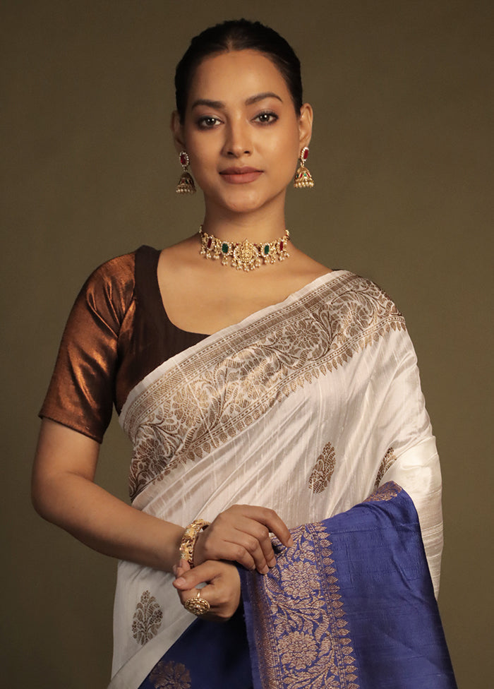 White Handloom Tussar Pure Silk Saree With Blouse Piece