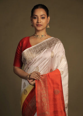 White Handloom Tussar Pure Silk Saree With Blouse Piece