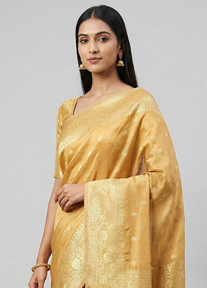 Cream Handloom Banarasi Pure Silk Saree With Blouse Piece