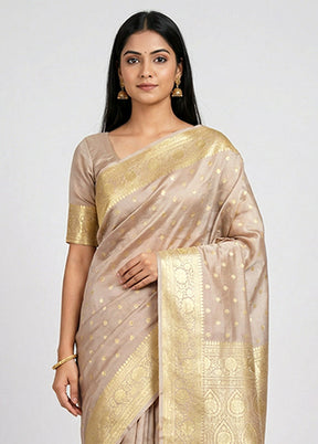 Cream Handloom Banarasi Pure Silk Saree With Blouse Piece