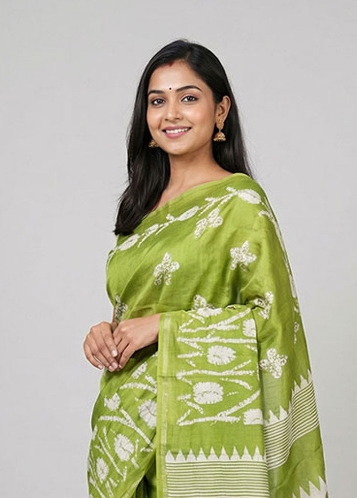 Cream Printed Silk Saree Without Blouse Piece