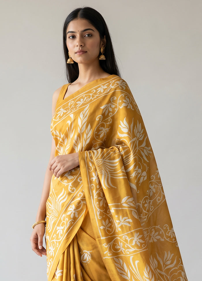 Yellow Printed Silk Saree Without Blouse Piece
