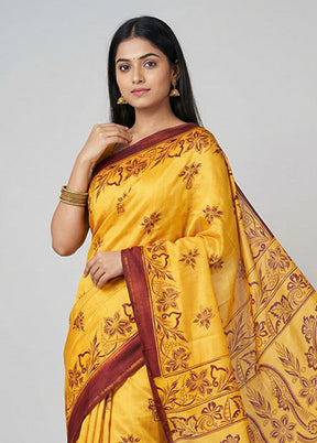 Yellow Printed Silk Saree Without Blouse Piece