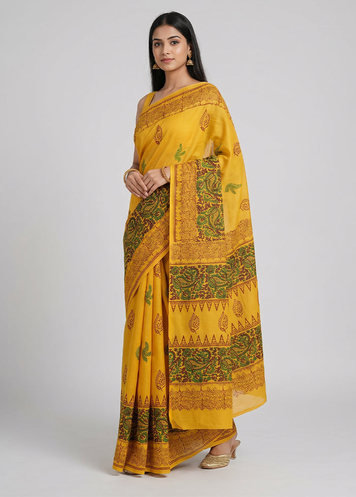 Yellow Printed Silk Saree Without Blouse Piece