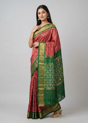 Cream Handloom Ikkat Pure Silk Saree With Blouse Piece