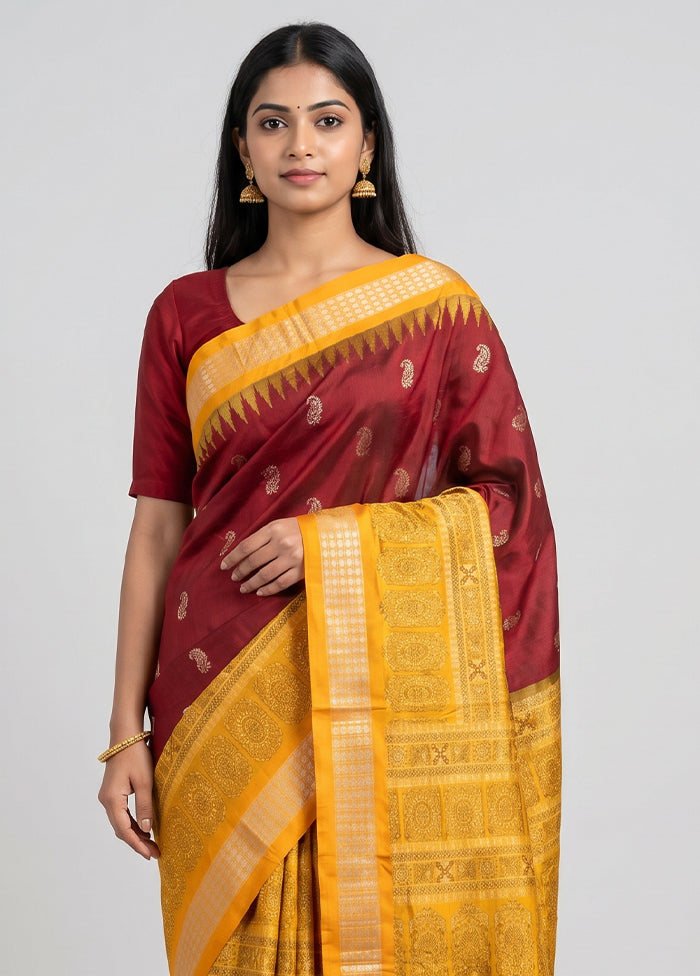 Red Handloom Bomkai Pure Silk Saree With Blouse Piece