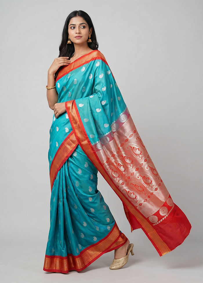 Green Kanjivaram Silk Saree With Blouse Piece