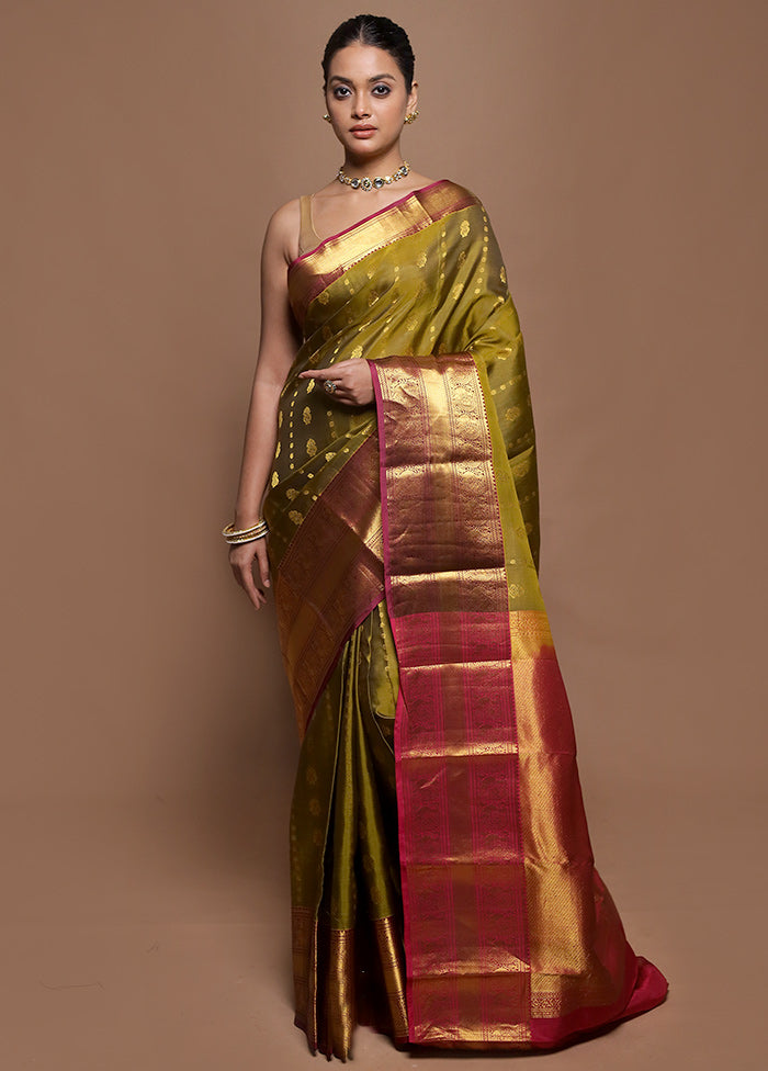 Green Handloom Kanjivaram Pure Silk Saree With Blouse Piece