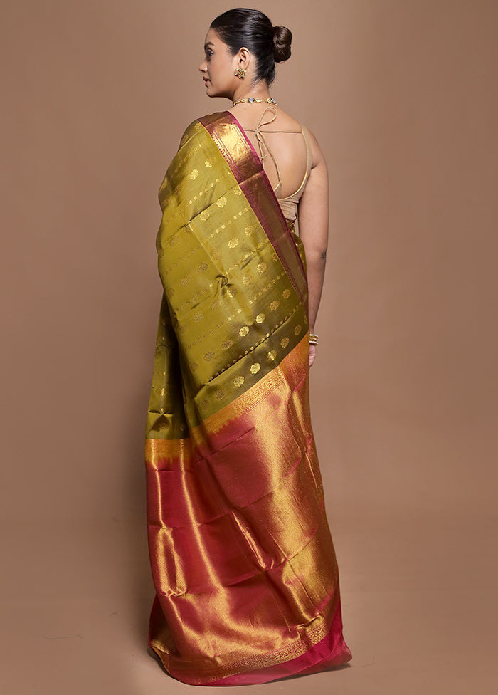 Green Handloom Kanjivaram Pure Silk Saree With Blouse Piece