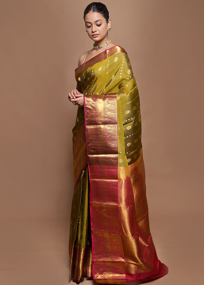 Green Handloom Kanjivaram Pure Silk Saree With Blouse Piece