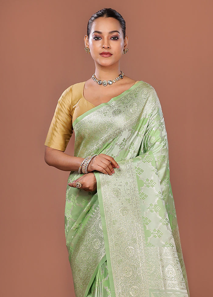 Green Tanchoi Silk Saree With Blouse Piece