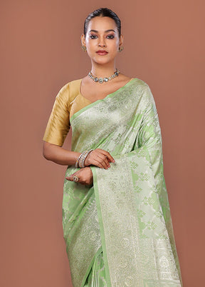 Green Tanchoi Silk Saree With Blouse Piece