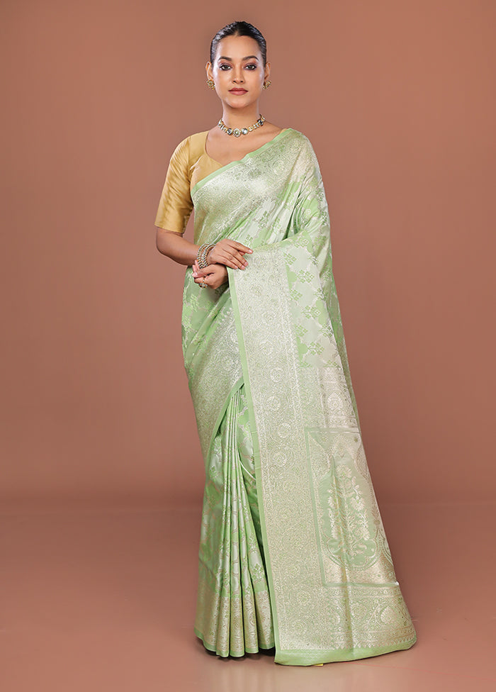 Green Tanchoi Silk Saree With Blouse Piece