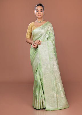 Green Tanchoi Silk Saree With Blouse Piece