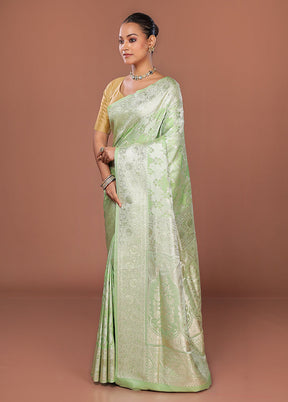 Green Tanchoi Silk Saree With Blouse Piece