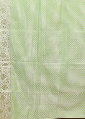 Green Tanchoi Silk Saree With Blouse Piece