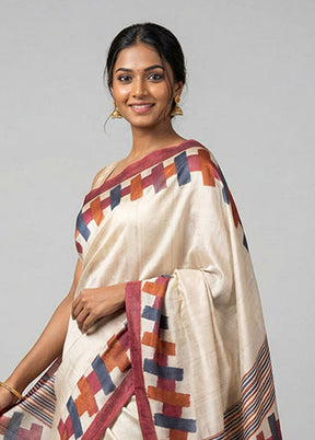 Cream Handloom Tussar Pure Silk Saree With Blouse Piece