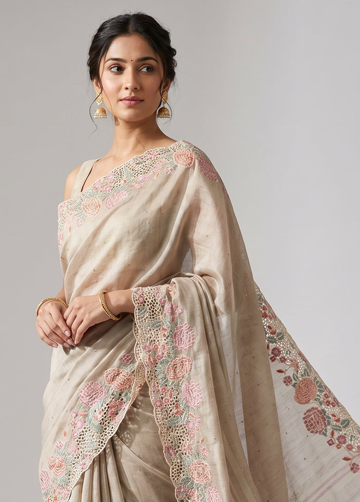 Cream Tussar Silk Saree With Blouse Piece