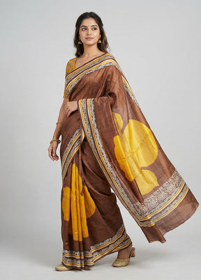 Yellow Printed Silk Saree Without Blouse Piece