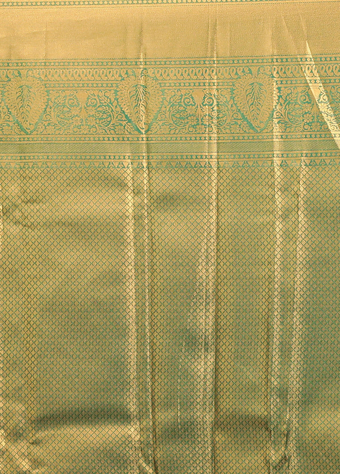 Green Kanjivaram Silk Saree With Blouse Piece