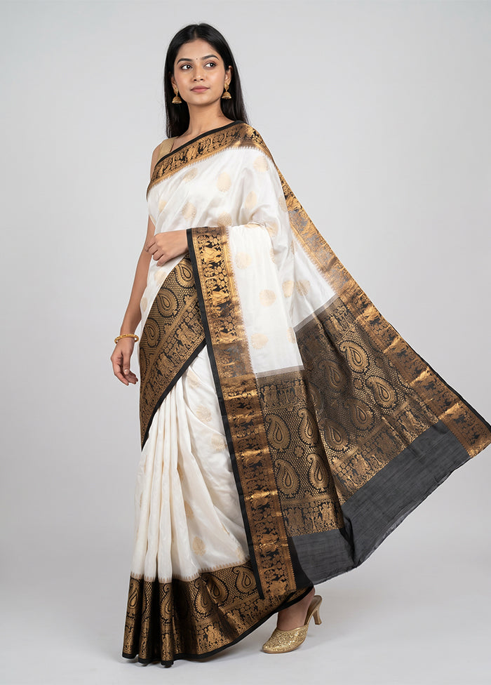 White Handloom Kanjivaram Pure Silk Saree With Blouse Piece