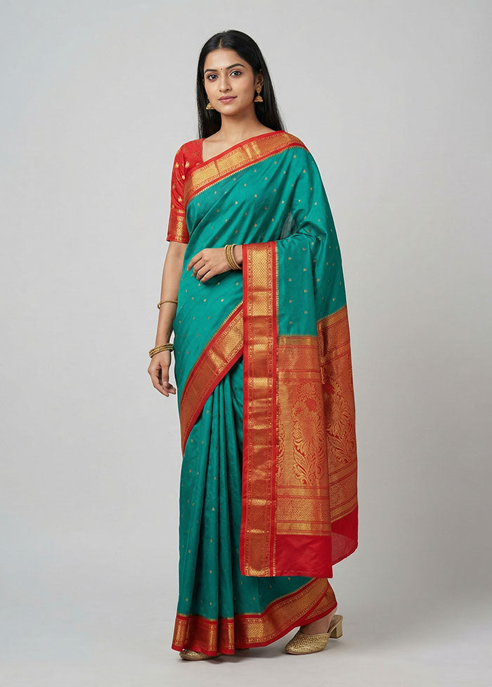 Green Kanjivaram Silk Saree With Blouse Piece