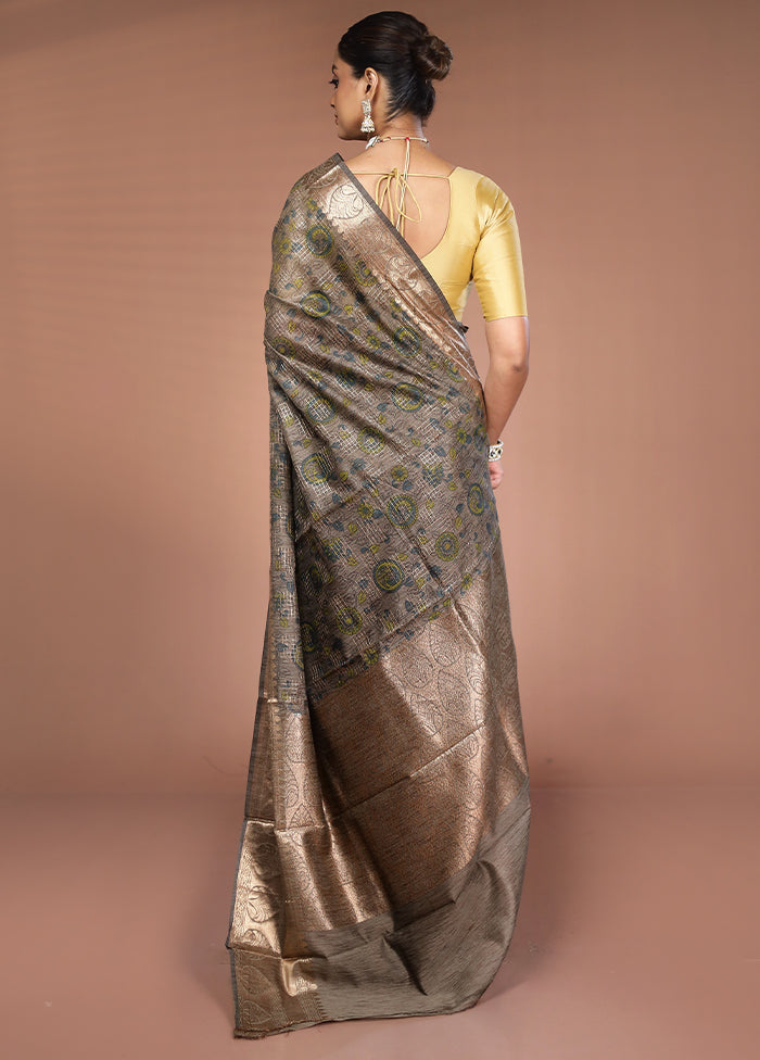 Cream Tussar Silk Saree With Blouse Piece