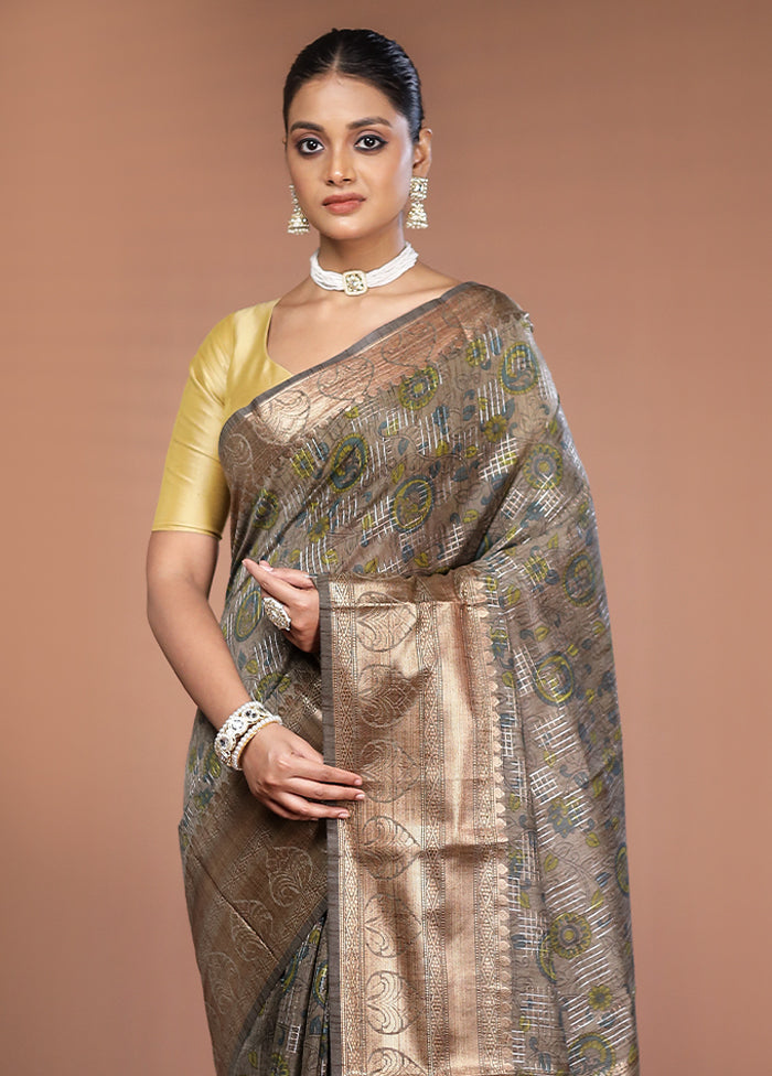 Cream Tussar Silk Saree With Blouse Piece