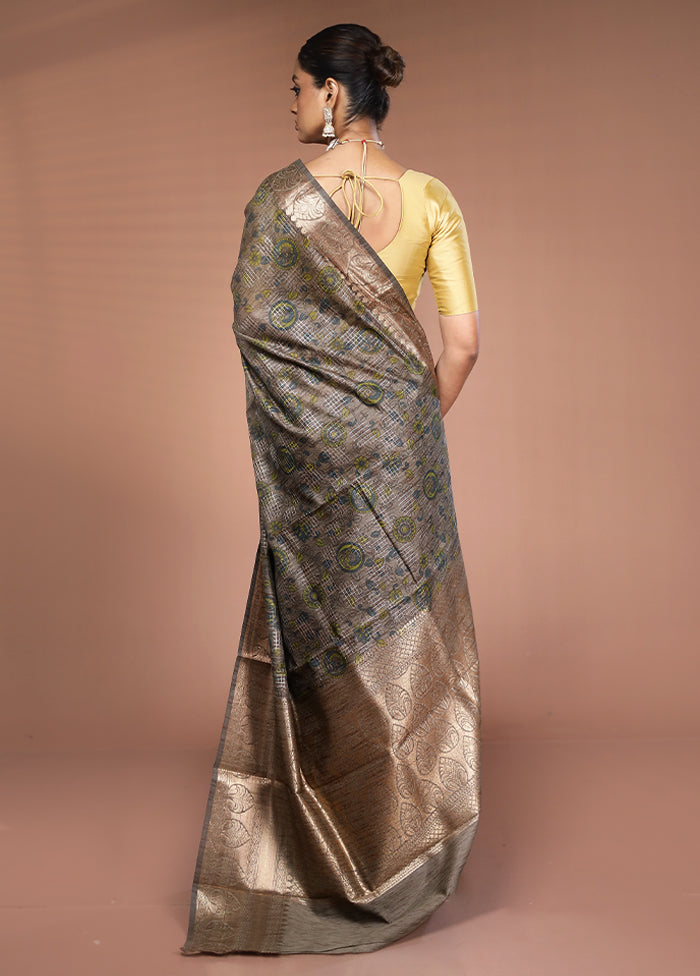Cream Tussar Silk Saree With Blouse Piece