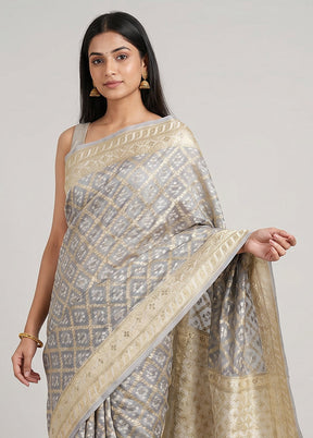 Grey Kora Silk Saree With Blouse Piece